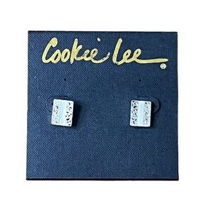 Cookie Lee Genuine Shell Silvertone Stud Earring Set NWT